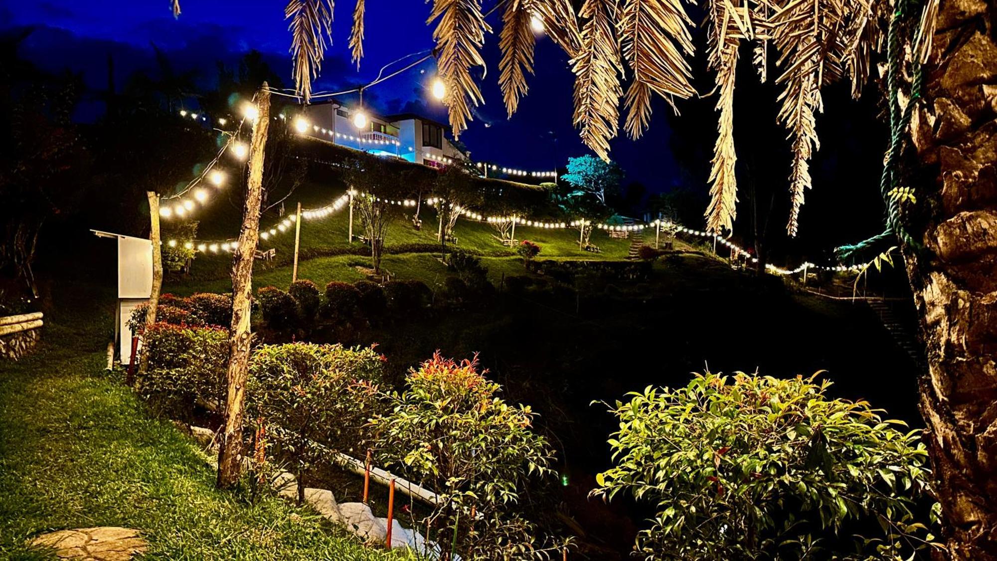 Casa Flotante La Trinidad Hotel Guatape Bagian luar foto